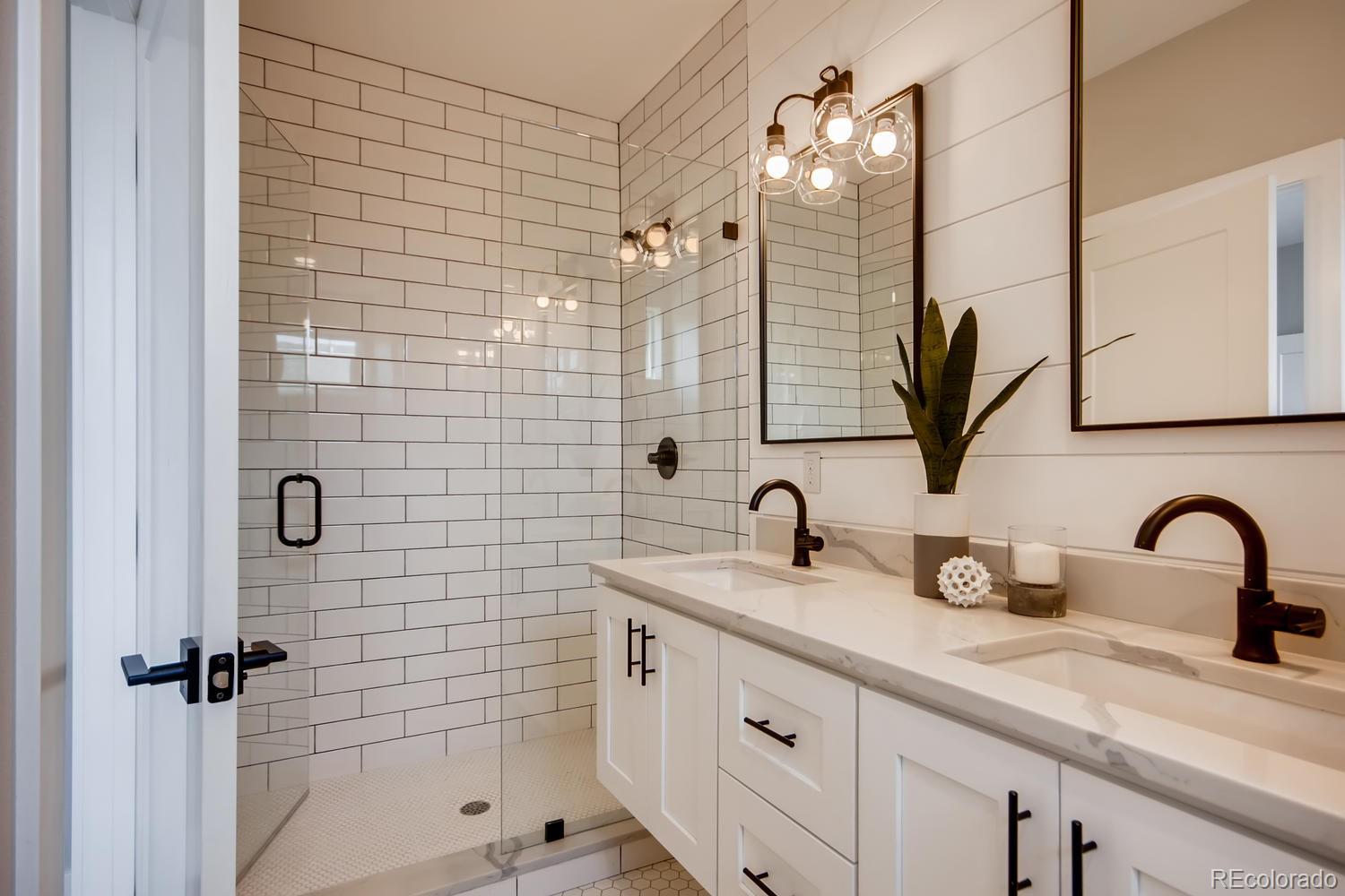 1385 Raleigh Master Bath