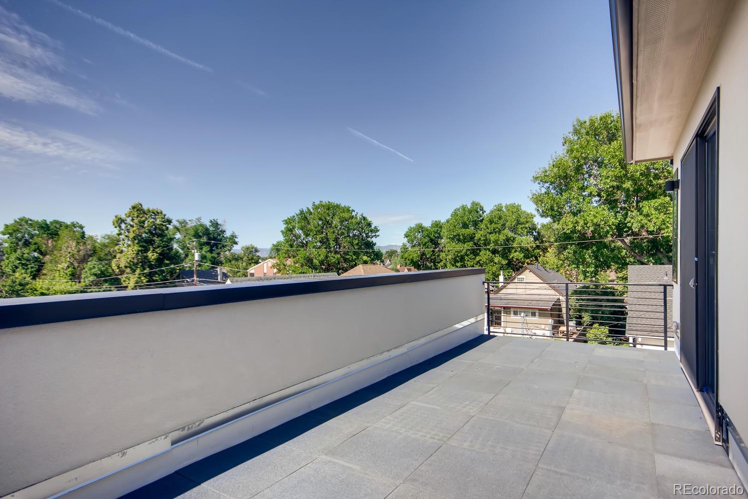1385 Raleigh Rooftop Patio